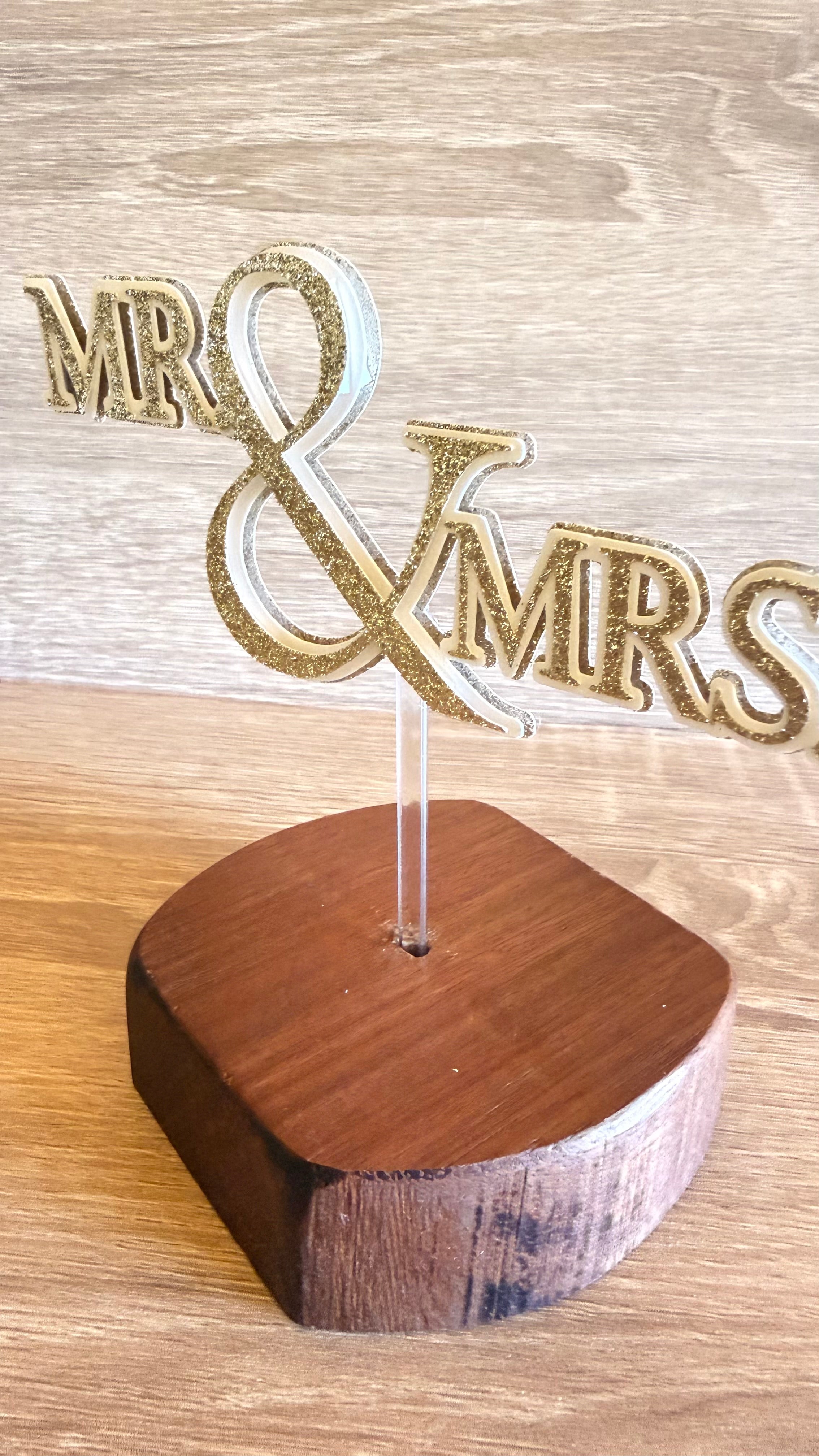 Mr & Mrs Wedding Cake Topper – Gold or Silver Glitter Decoration