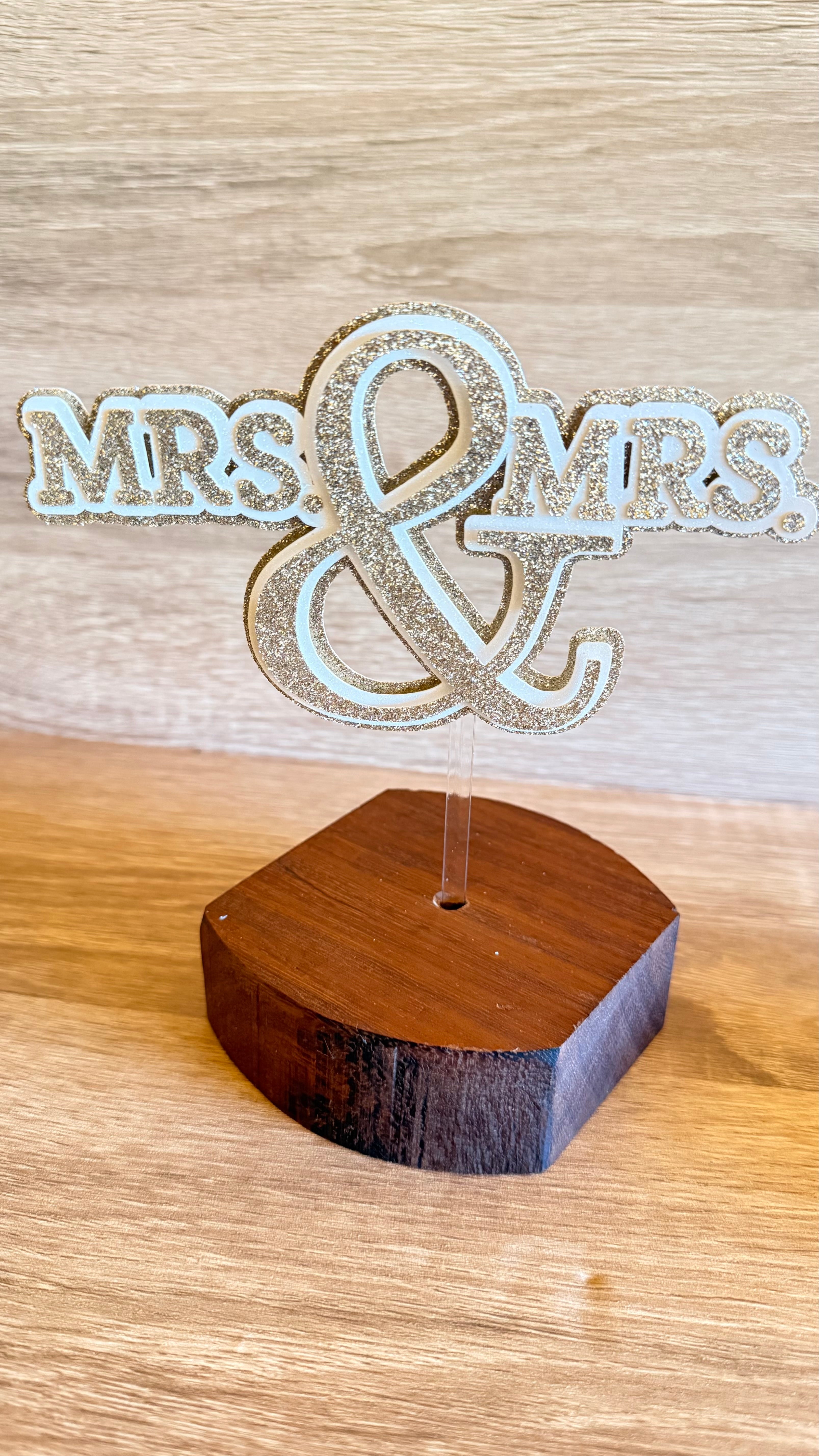 Mr & Mrs Wedding Cake Topper – Gold or Silver Glitter Decoration