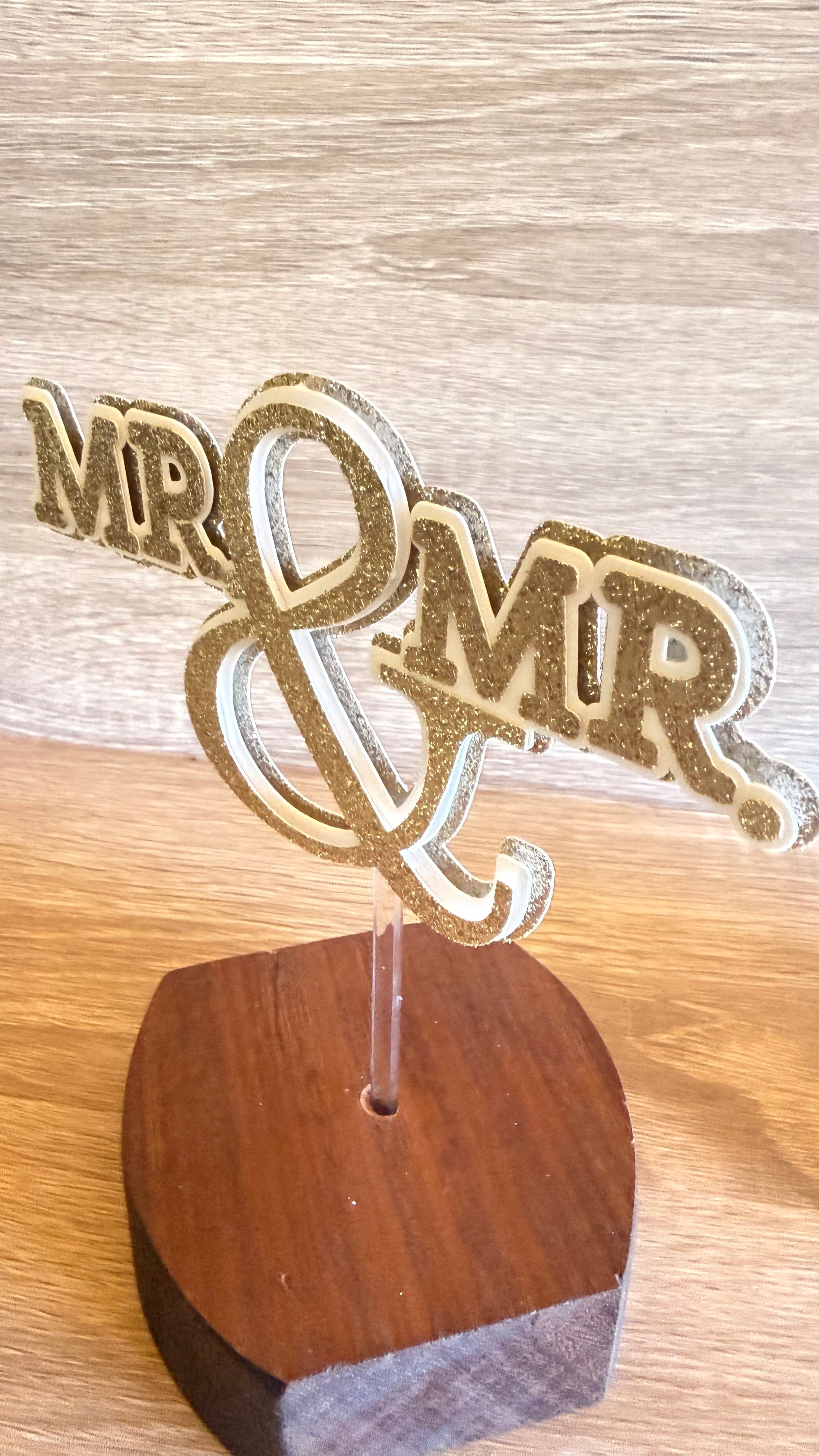 Mr & Mrs Wedding Cake Topper – Gold or Silver Glitter Decoration